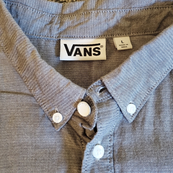 Vans Short Sleeve Button-down (Size L) - Picture 3 of 5